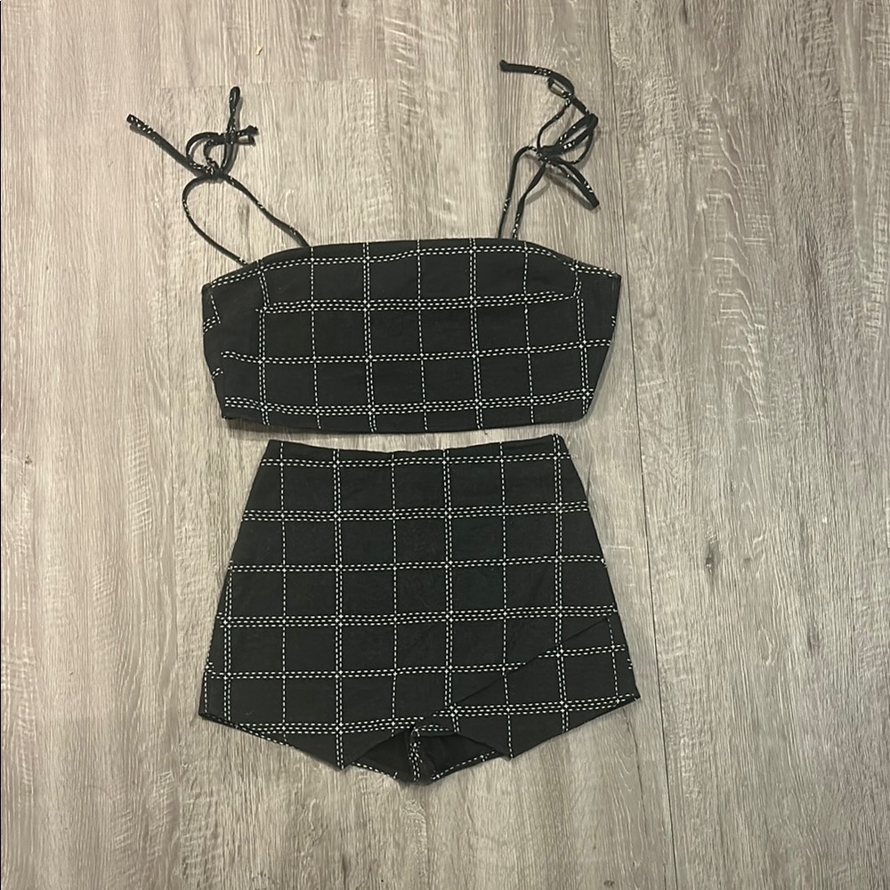 Black and White Grid Two-Piece Set